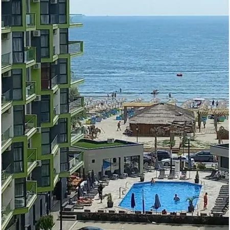 Gorgeous Pool & Năvodari
