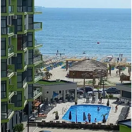 Gorgeous Pool & דירה Năvodari